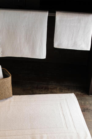 Constance Bath Towel 70x140 cm
