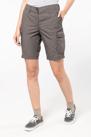 Leichte Bermuda-Shorts für Damen mit mehreren Taschen